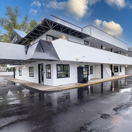 סארי George Point Inn מראה חיצוני תמונה