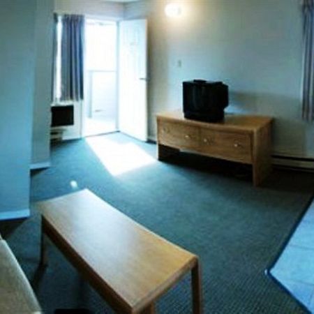 סארי George Point Inn מראה חיצוני תמונה